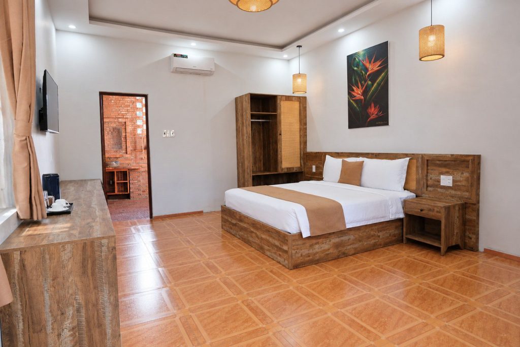 Bungalow Double room with wooden furniture